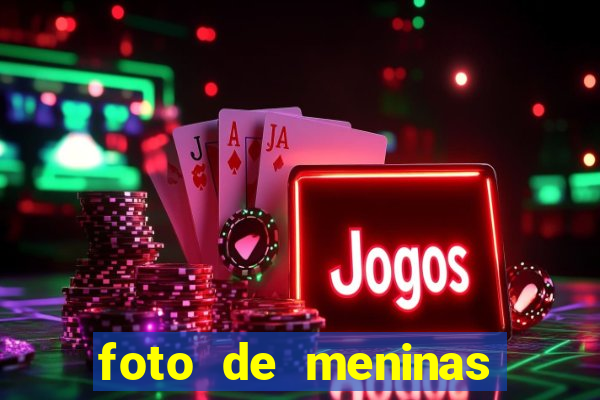 foto de meninas cacheadas fake